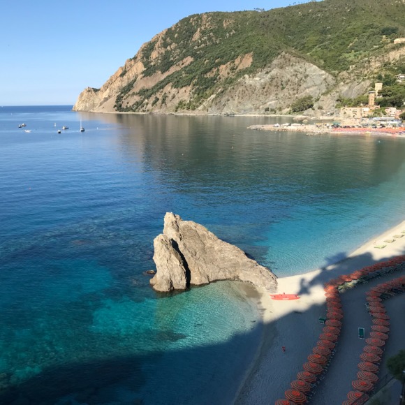 Meet your Posher, Laura - Picture 1 of 1